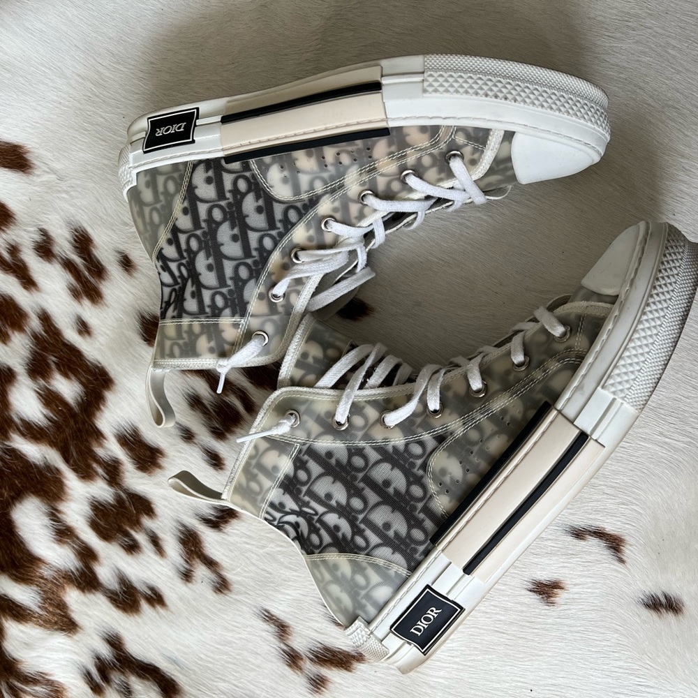 Authentic Men’s B23 HIGH-TOP SNEAKER White and Black Dior Oblique Canvas EU 43